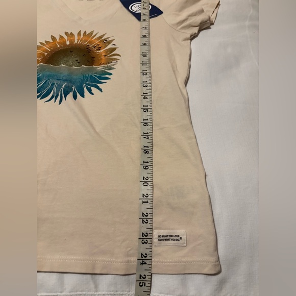 Life is Good Under Sunflower Short Sleeve Crusher Vee - Picture 5 of 9